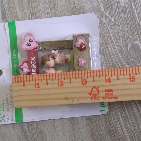 NWT Ashland Tiny Treasures Fairy Kissing Booth Mini Embellishment - Picture 6 of 6